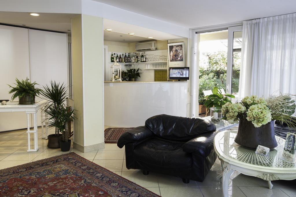 Residence Fellini Rimini Exterior photo