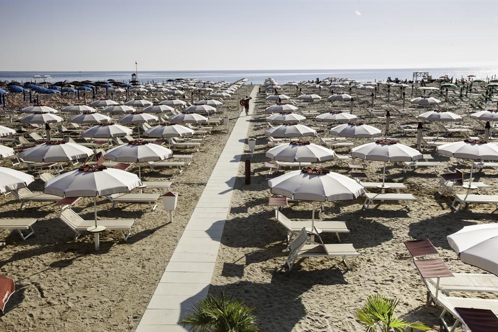 Residence Fellini Rimini Exterior photo
